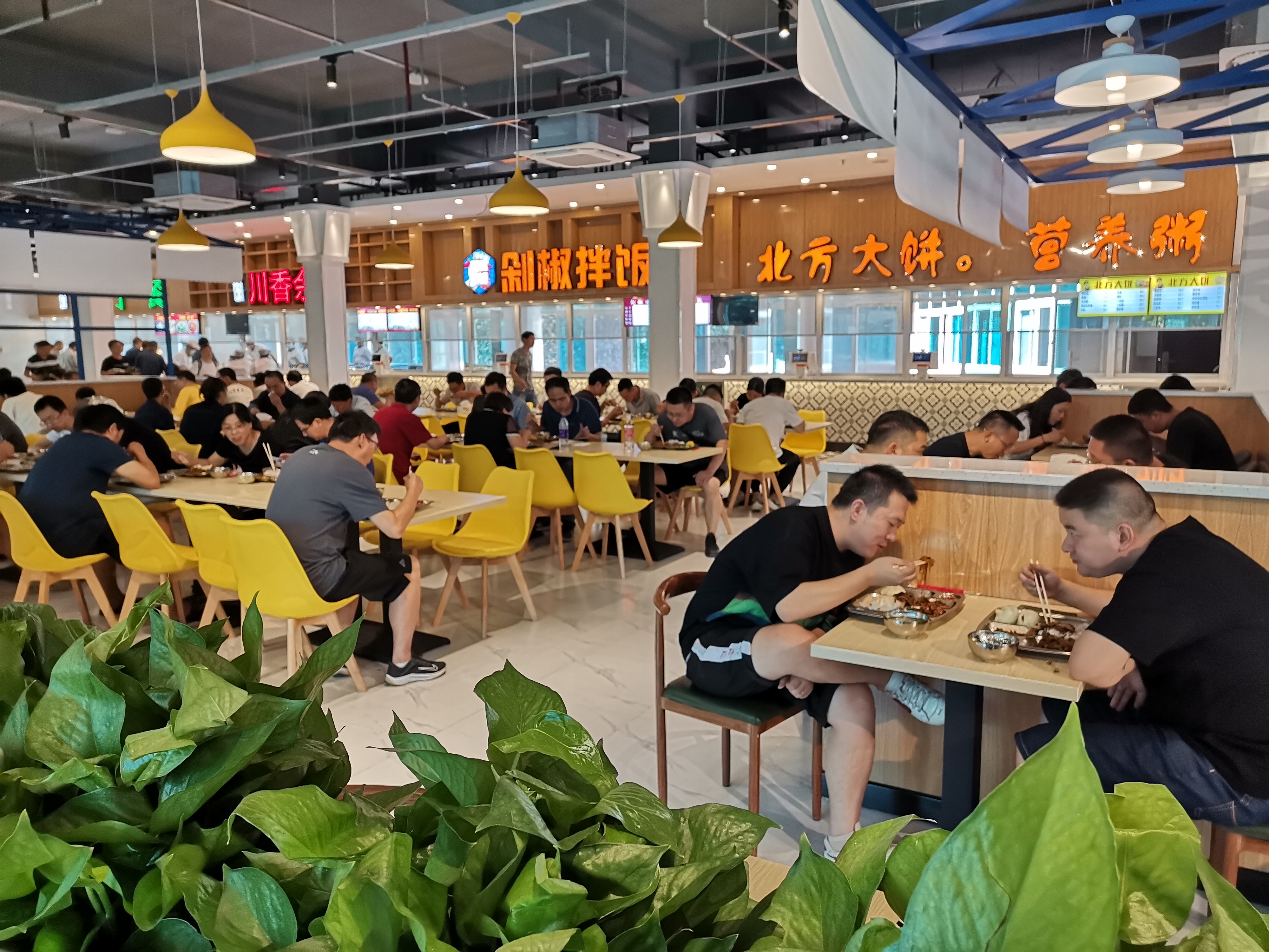老厨匠餐饮管理分公司匠兴餐厅.jpg